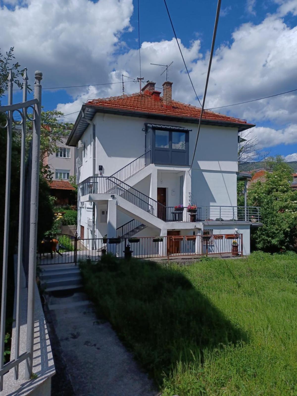 Bright 2Bdr Apartment With Balcony - Free Parking SJJ Esterno foto