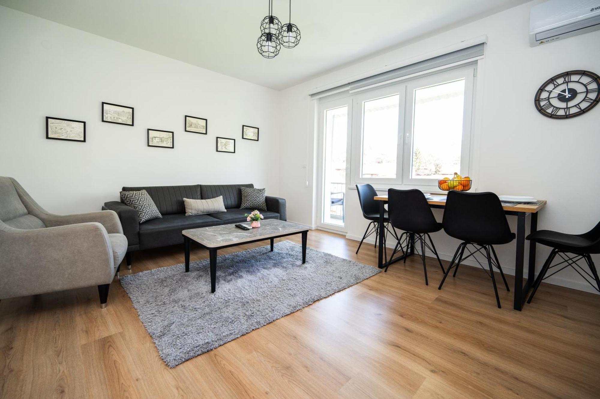 Bright 2Bdr Apartment With Balcony - Free Parking SJJ Esterno foto